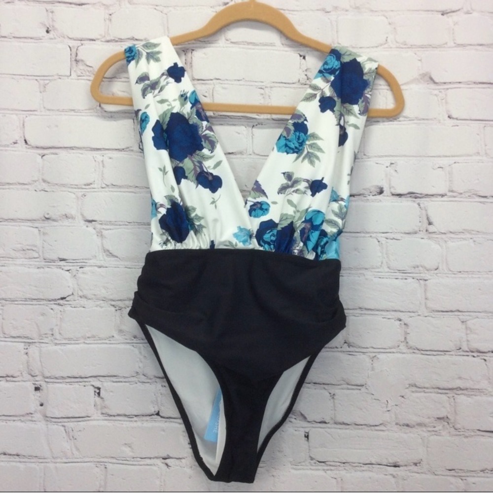 Worn Once beautiful floral Cupshe one piece